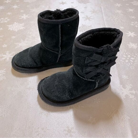 Koolaburra by Ugg Boots Black Bow Girls Toddler Sz 4 Gorgeous - Picture 1 of 8